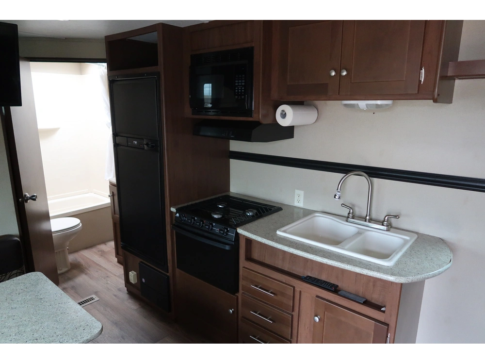 2015 Dutchmen Aspen Trail 2710bh alt