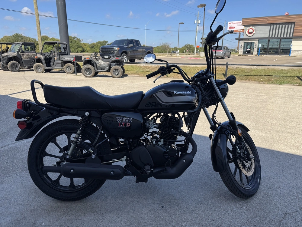2026 Kawasaki W175 Ltd Abs