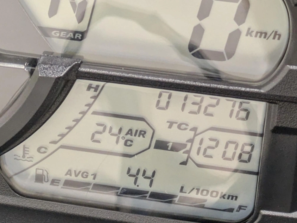 Suzuki V-strom 650xt 2023 alt