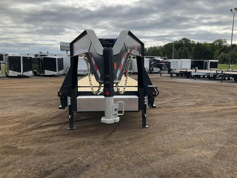 Canada Trailers 8.5x28 10.5 Ton Gooseneck Equipment Trailer 2027