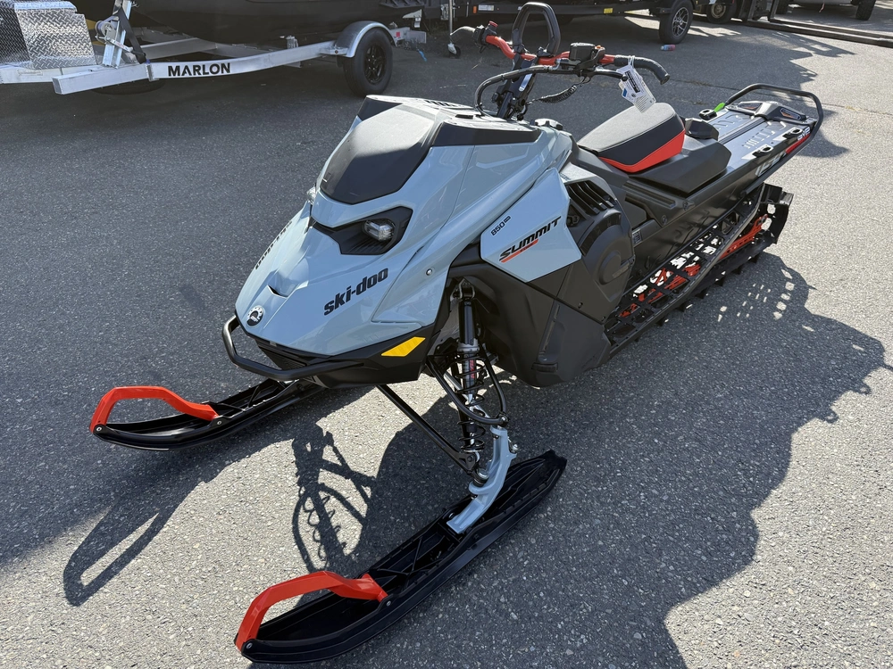 2027 Ski-doo Summit Edge 154 850 E-tec Powdermax X-light 3.0' Shot alt