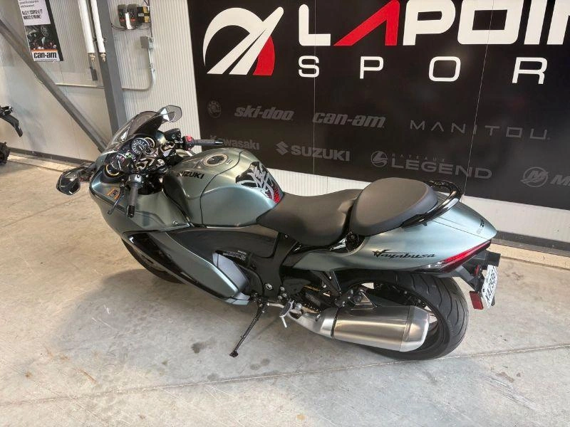 Suzuki Hayabusa 2025 alt