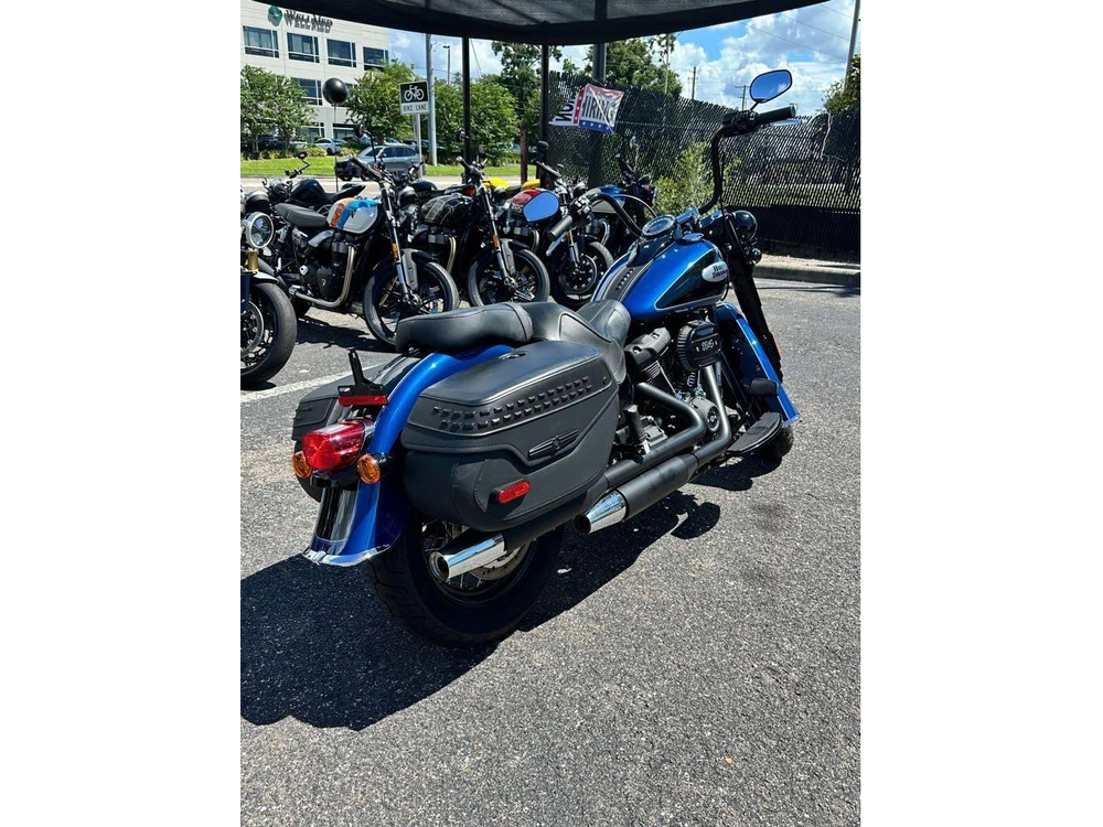 2022 Harley-davidson Softail Heritage Classic 114 alt