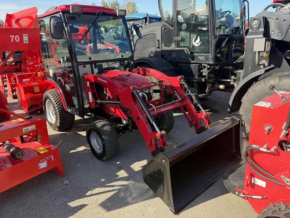2017 Mahindra Emax 25 Hst alt