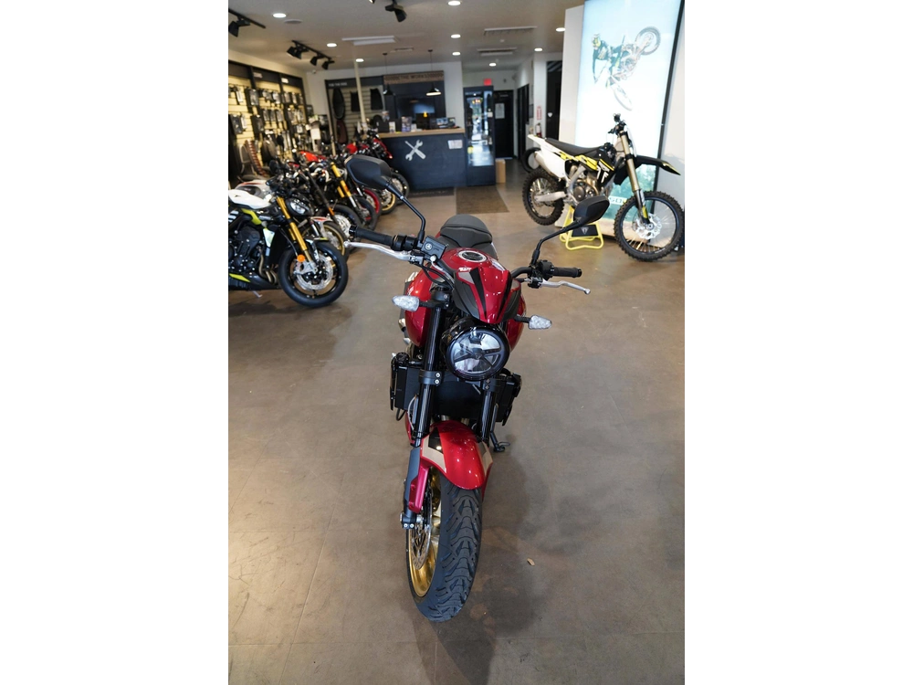 2026 Triumph Trident 800 alt
