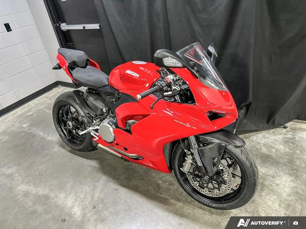 2025 Ducati Panigale V2