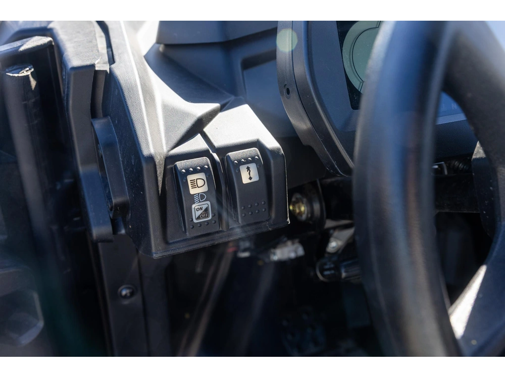 2026 Can-am Commander Max Xt 700 6kth alt