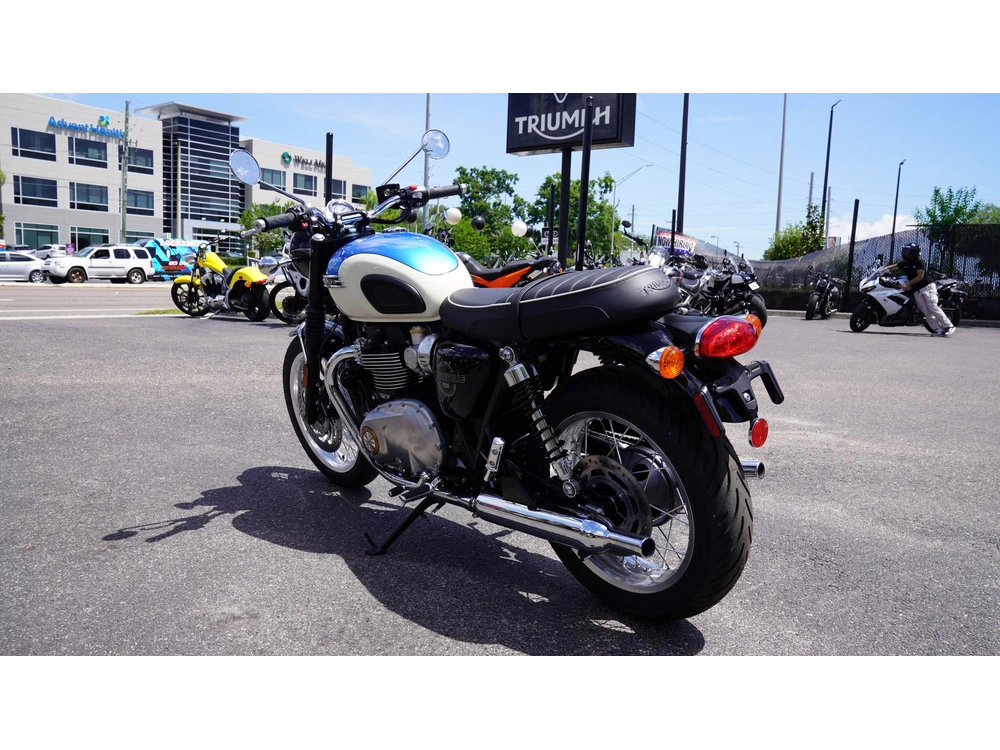 2026 Triumph Bonneville T120 alt