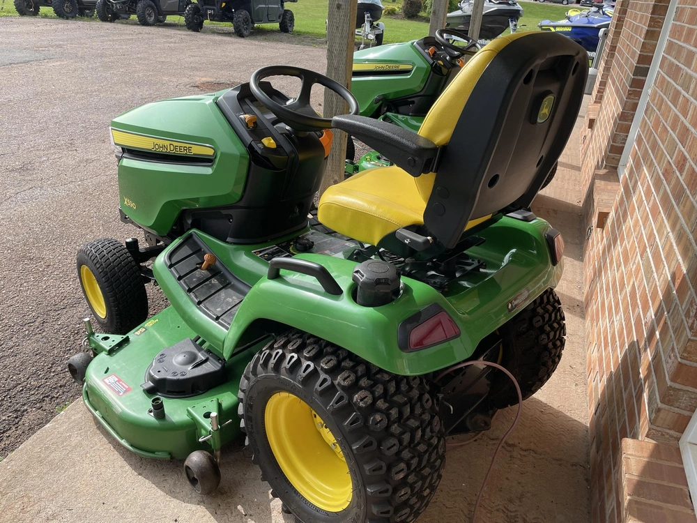 2024 John Deere X590 alt