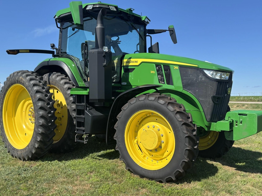 2023 John Deere 7r 210