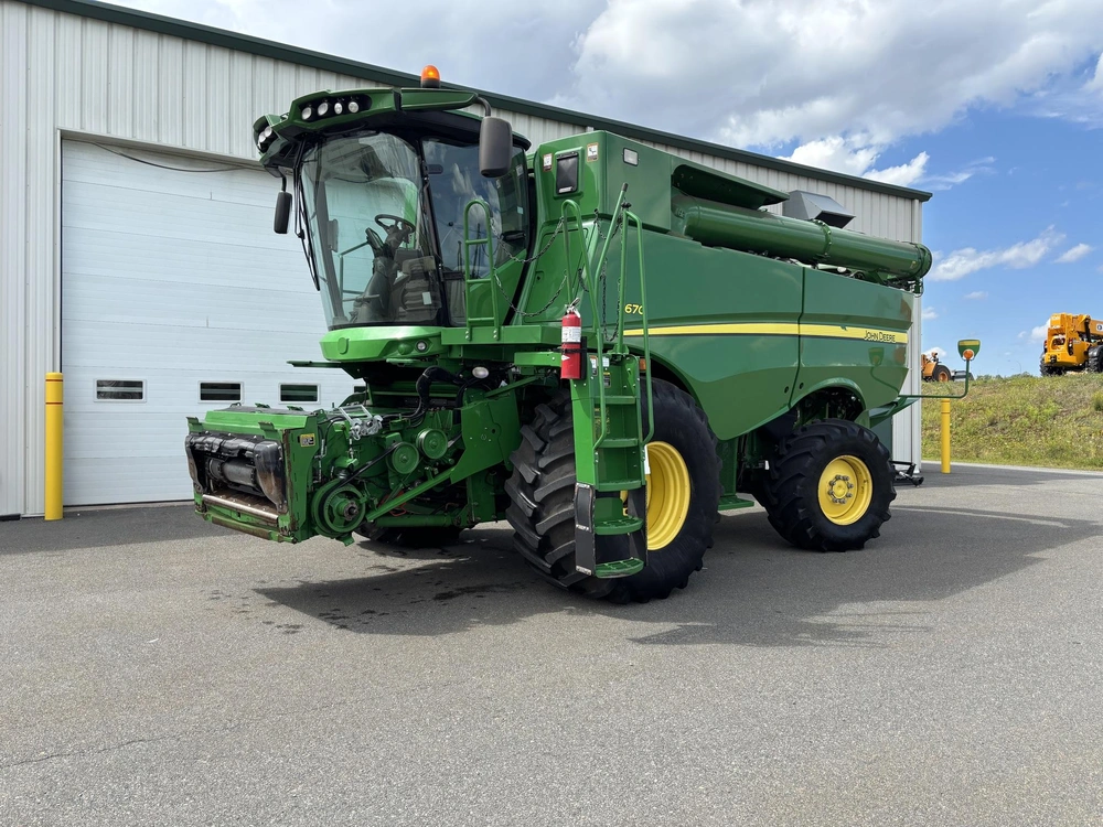 John Deere S670 2017 alt
