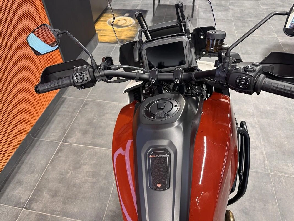 2024 Harley-davidson Adventure Touring alt