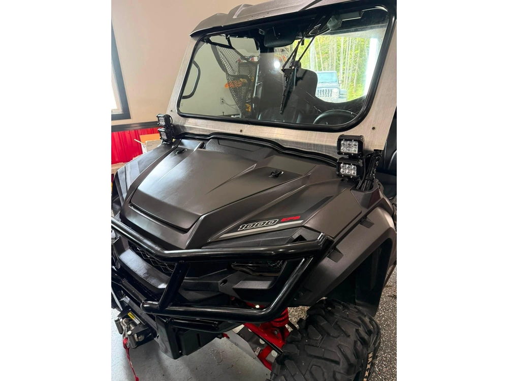 Honda Pioneer 1000-3 2017 alt