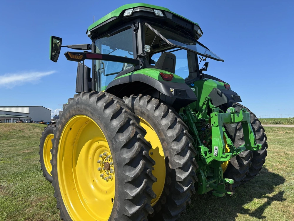 2023 John Deere 7r 210