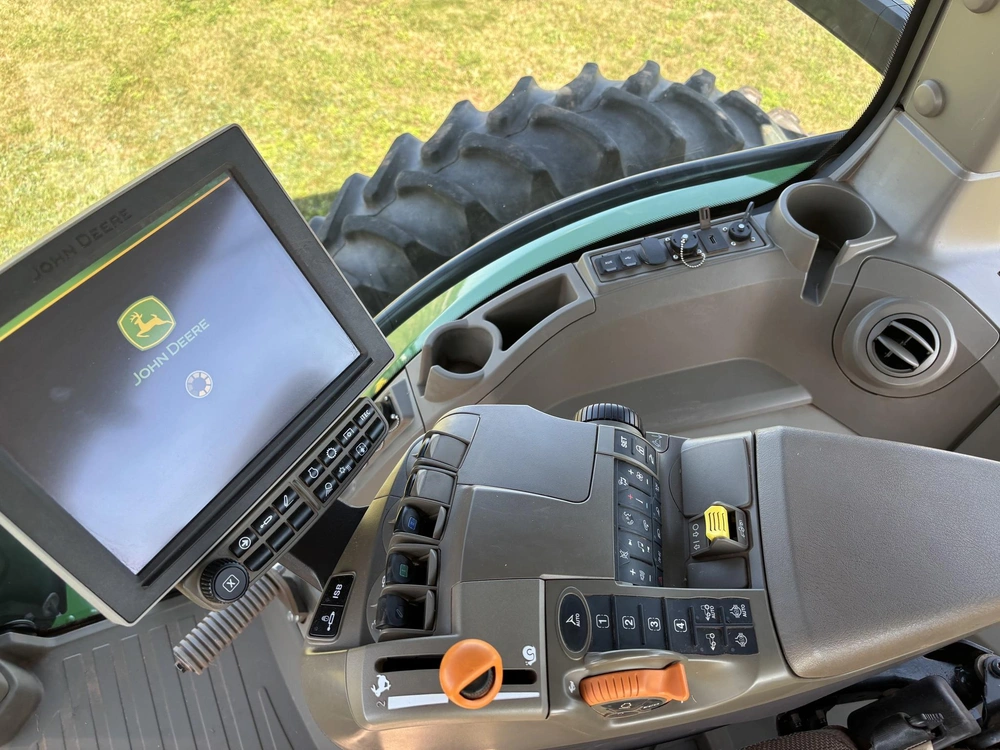 2023 John Deere 7r 210