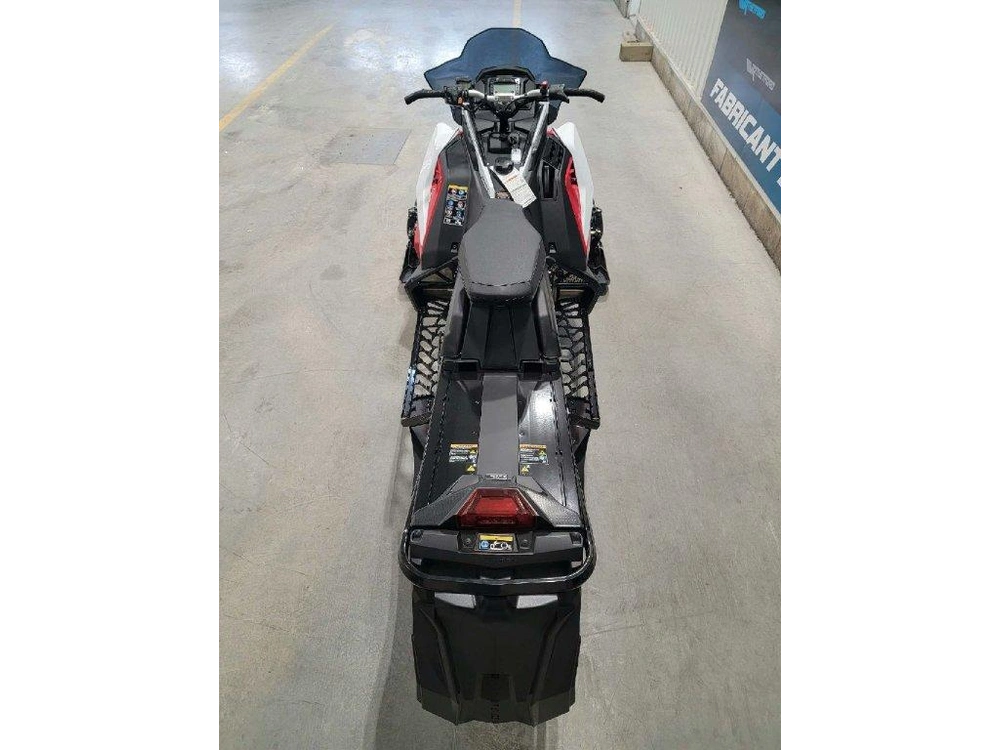 Polaris 850 Indy Xc 137 2027 alt