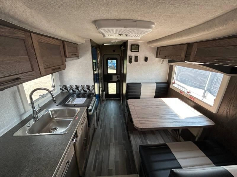 2027 Northern Lite 10.2 Le Db