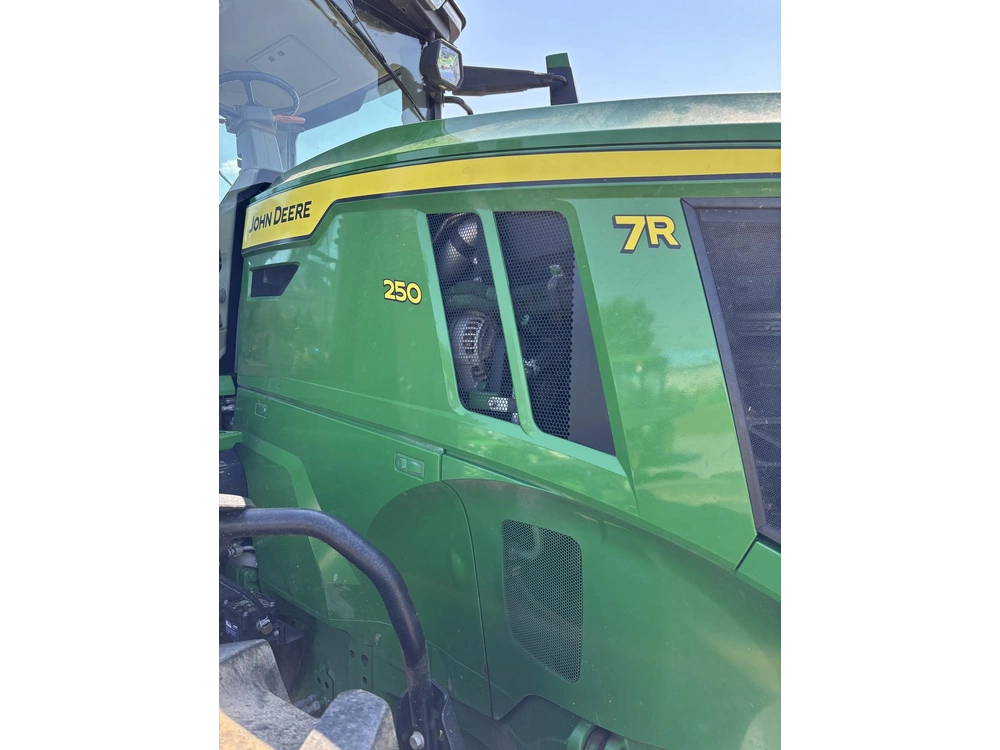2021 John Deere 7r 250 alt