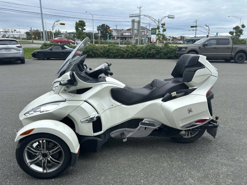 Can-am Rt Limited 2011 alt