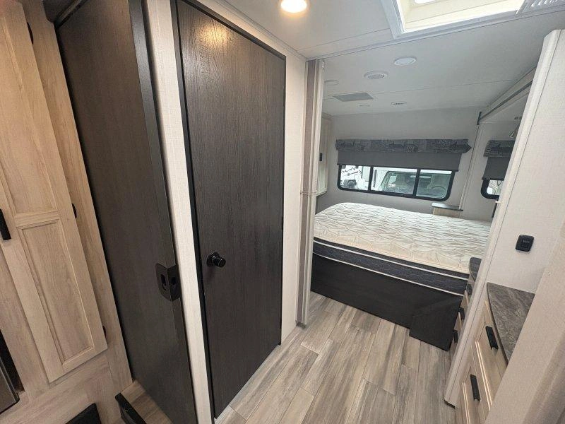 Forest River Sunseeker 3050s 2023 alt