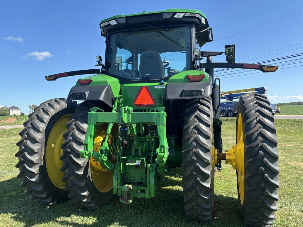 2023 John Deere 7r 210