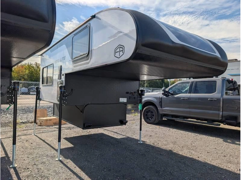 Palomino Real Lite 1803 2027 alt