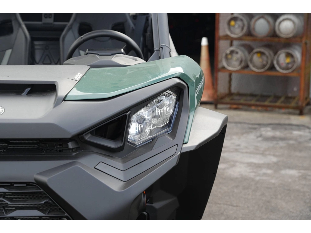 2023 Can-am Ssv Com Dps 700