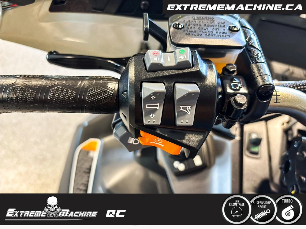 Skidoo Ski Doo Mach Z 900 Turbo R Seulement 979 Km!!!! 2022 alt