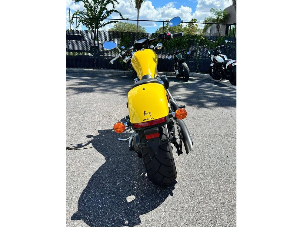 2023 Honda Fury Abs alt