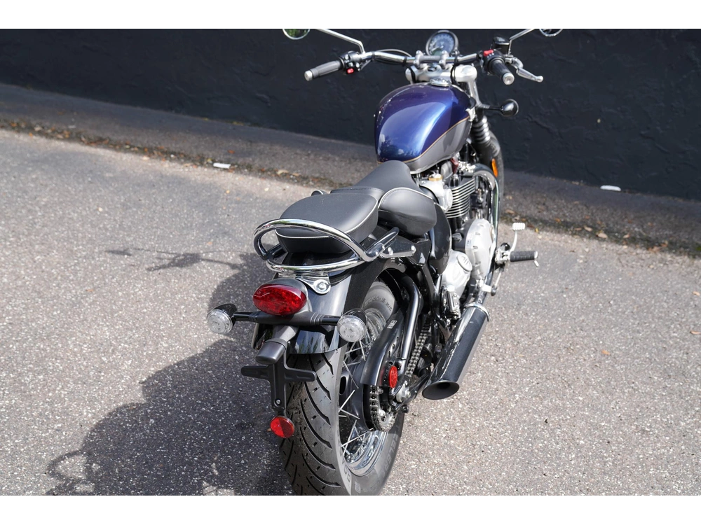 2025 Triumph Bonneville Speedmaster alt