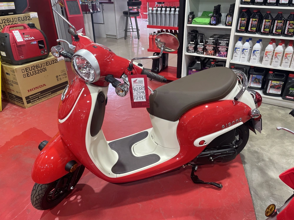 Honda Ncw 50 Giorno 2025 alt
