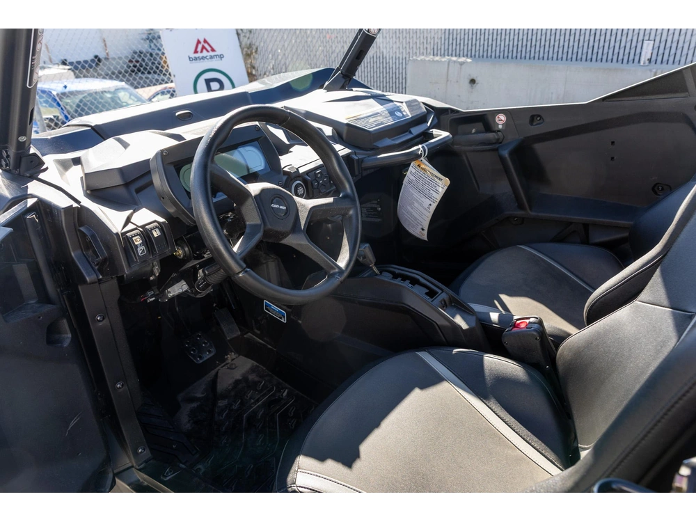 2026 Can-am Commander Max Xt 700 6kth alt