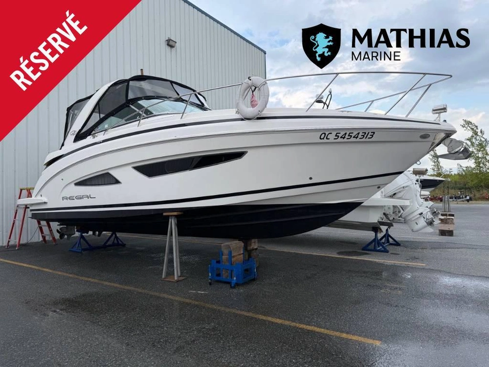 Regal 32 Express 2017 alt