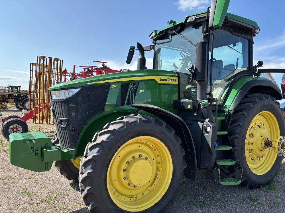 2023 John Deere 7r 210
