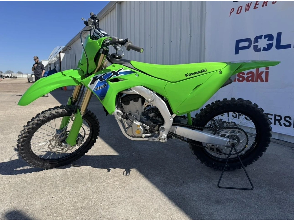 2027 Kawasaki Kx 250x alt