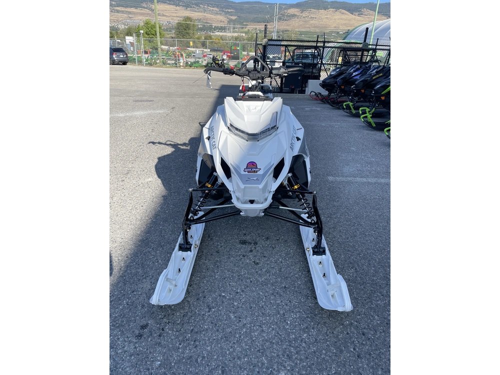 2027 Arctic Cat M 858 Sp A1 165 3.0 Cn Wht alt