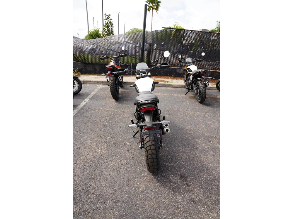 2026 Triumph Scrambler 400 Xc alt