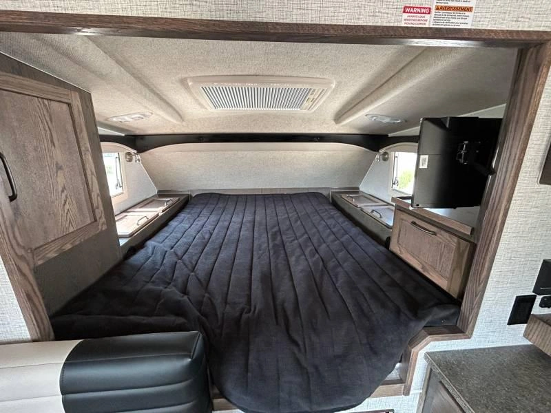 2027 Northern Lite 10.2 Le Db