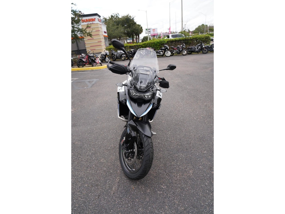 2026 Triumph Tiger 900 Alpine Edition alt