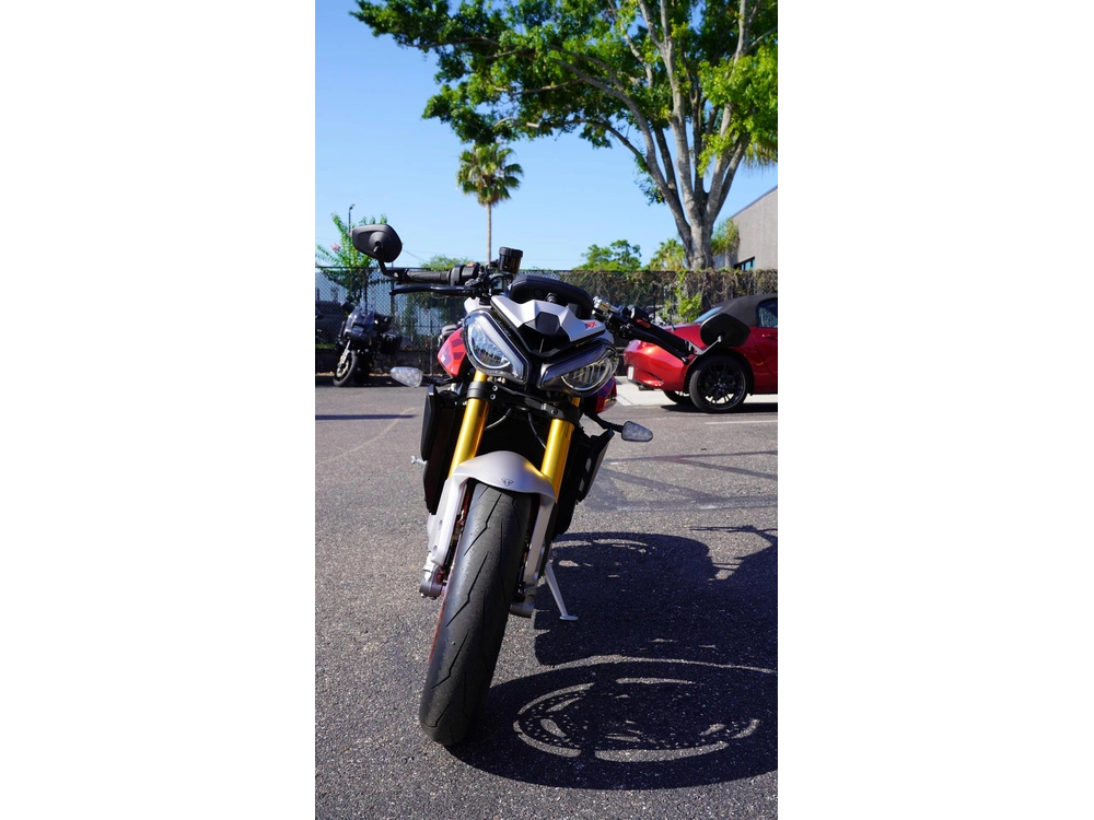 2026 Triumph Street Triple 765 Rx alt