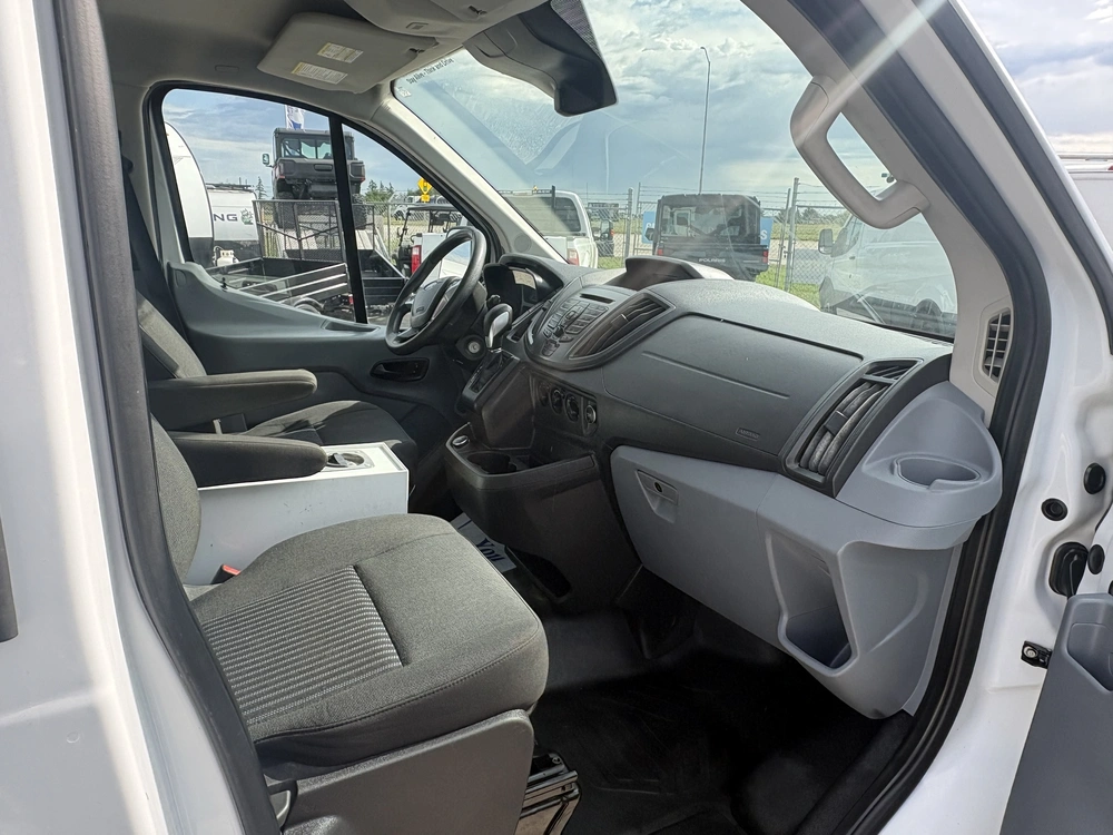 2019 Ford Transit alt