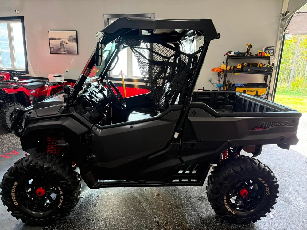 Honda Pioneer 1000-3 2017 alt