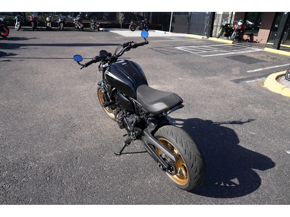 2023 Yamaha Xsr 700 alt