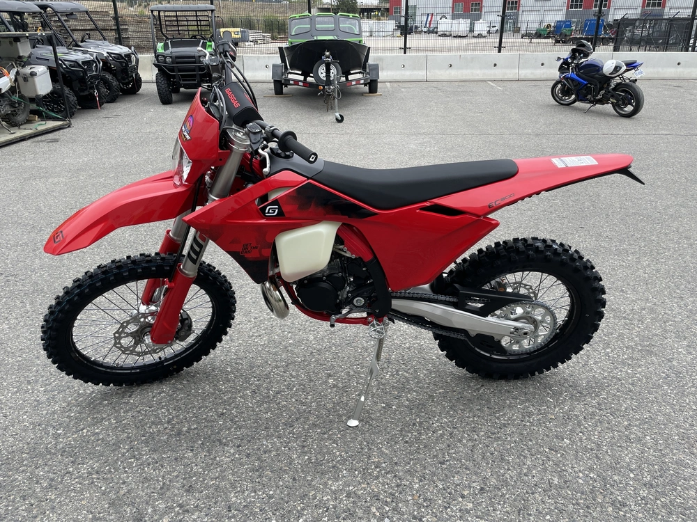 2027 Gasgas Ec 300 alt