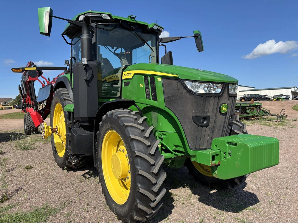 2023 John Deere 7r 210