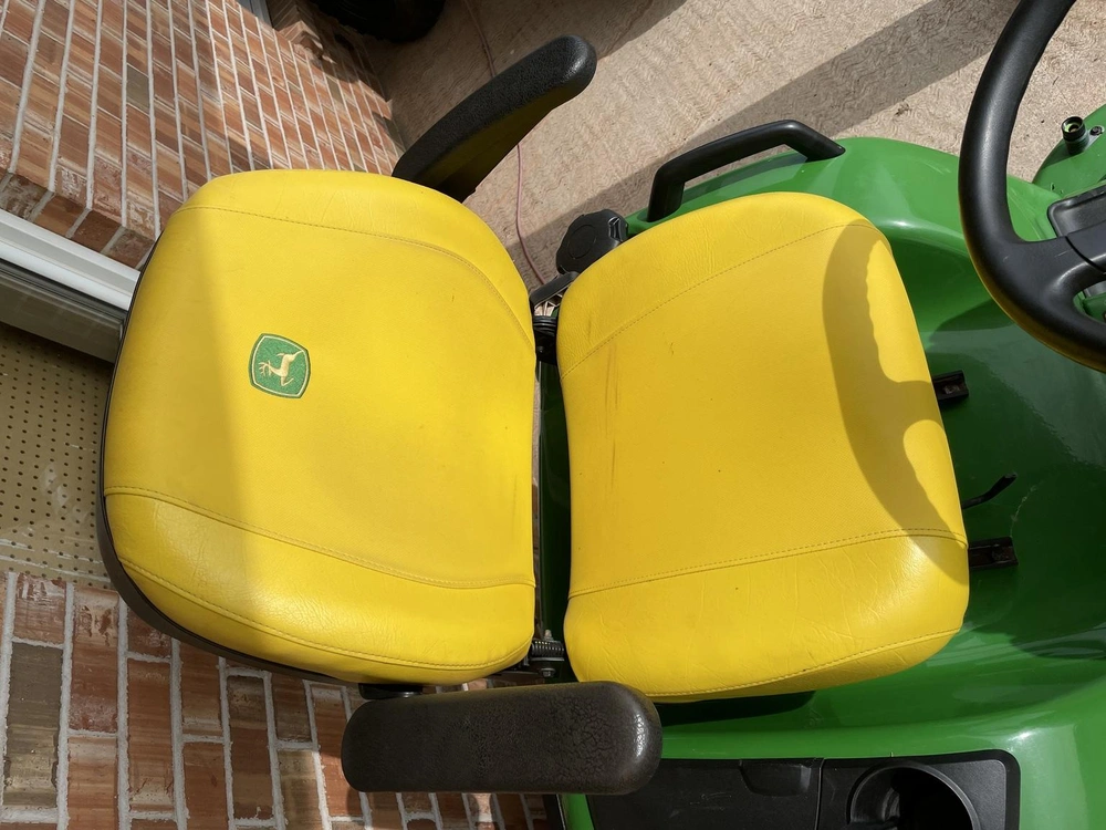 2024 John Deere X590 alt