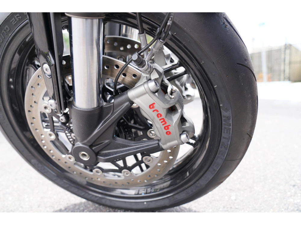 2025 Triumph Speed Twin 1200 Rs alt