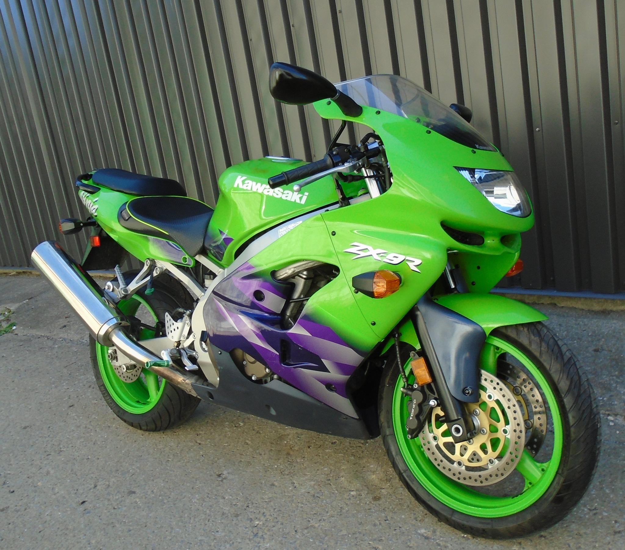 ひ 1999 Kawasaki zx9 for sale in Montréal | Shop A Ride