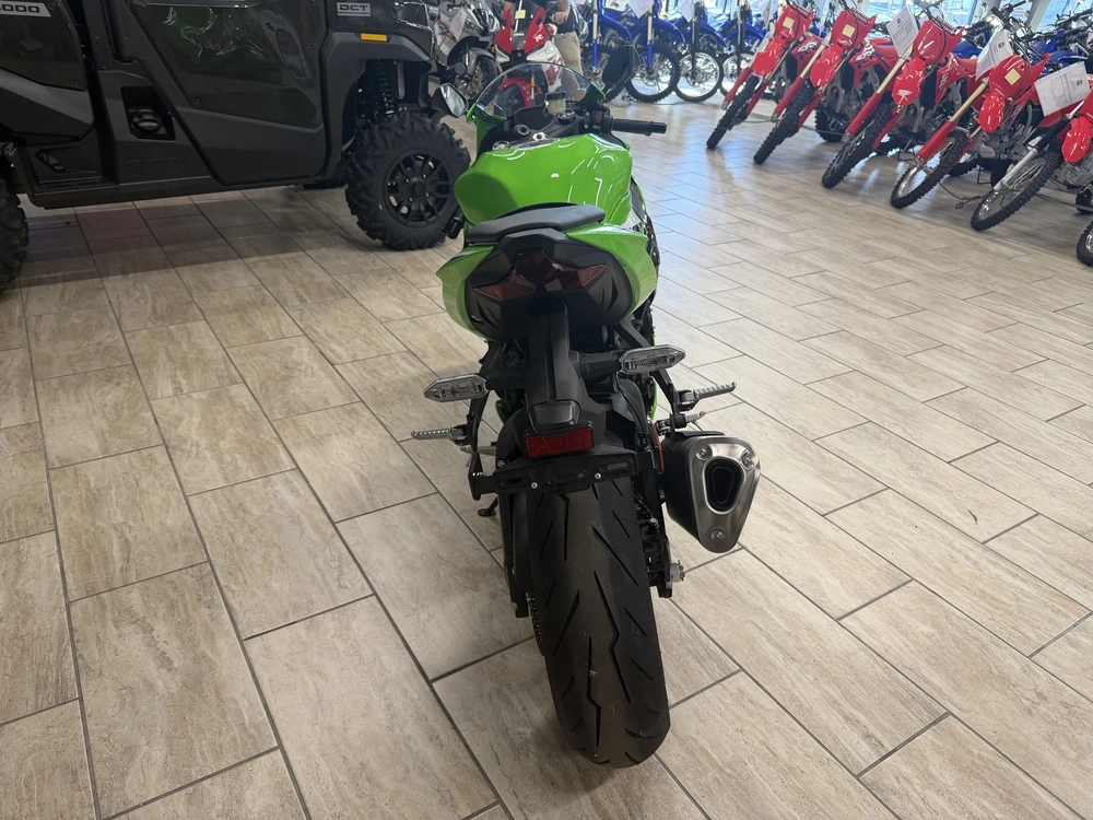 2026 Kawasaki Ninja® Zx™-6r Base