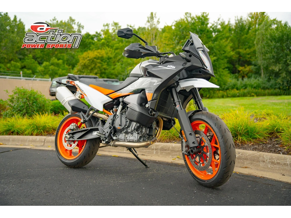 2024 Ktm 890 Smt alt